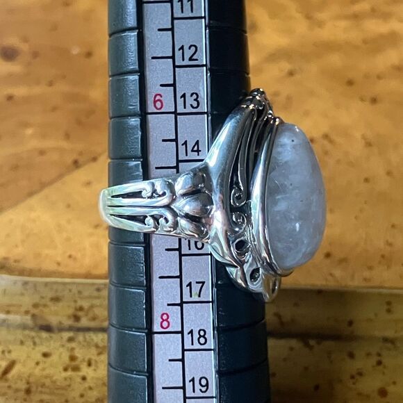 Natural Rainbow Moonstone Sterling Silver Cocktail Ring Size 7 - Picture 10 of 10